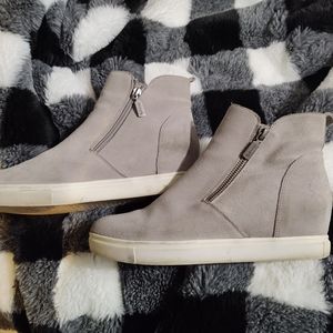 Blondo Giselle Waterproof Sneaker